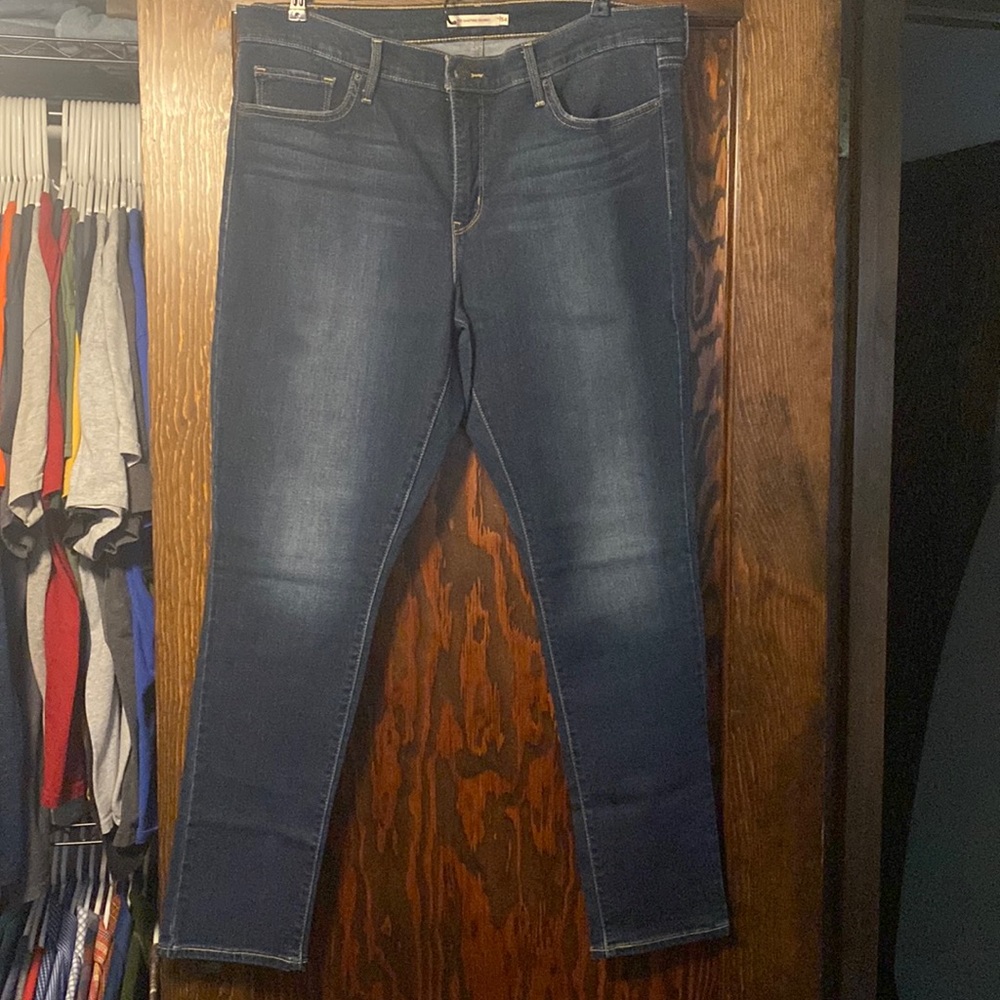 Levi’s 311 Shaping Skinny 34